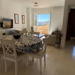 Apartment 3 Bedroom Penthouse Close By Parque De La Paloma, Benalmadena